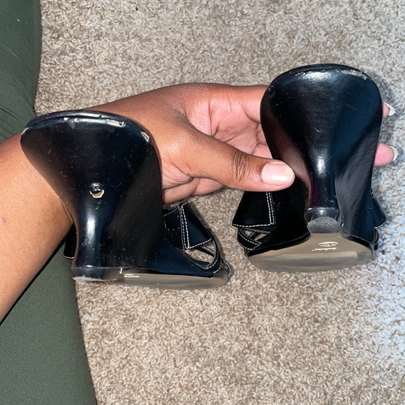⭐️ DONATED ⭐️ Black Slide-In Sandals - Picture 4 of 4